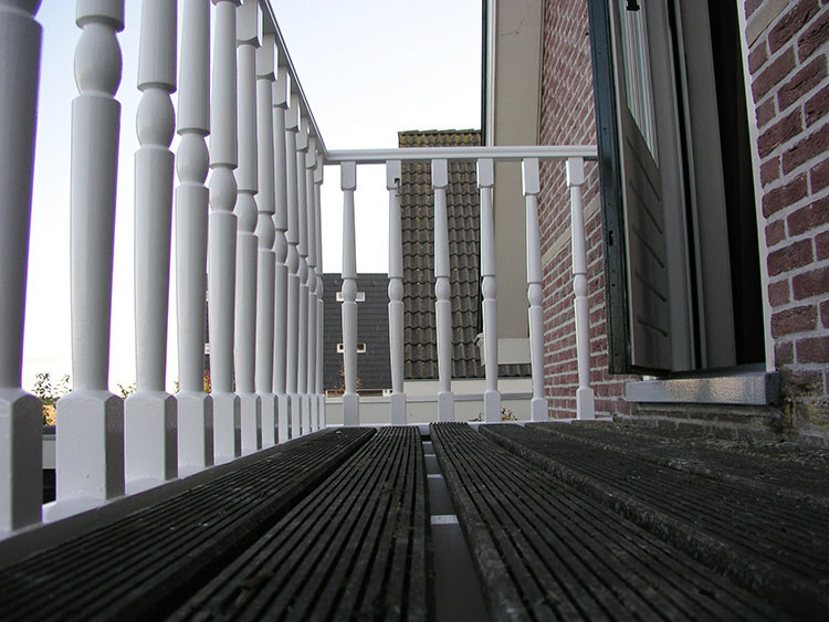 Balkon schilderwerk in Obdam