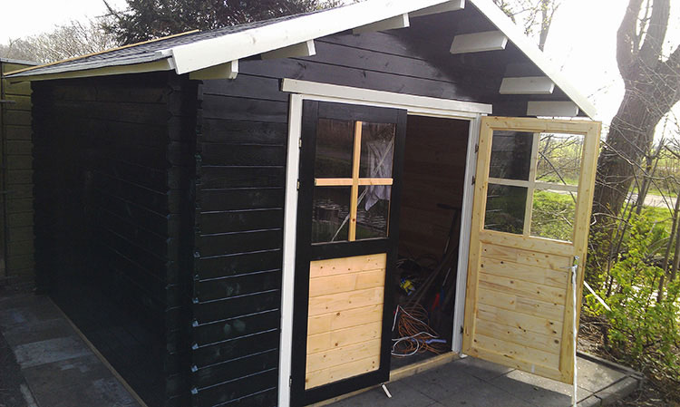 Tuinhuis laten schilderen